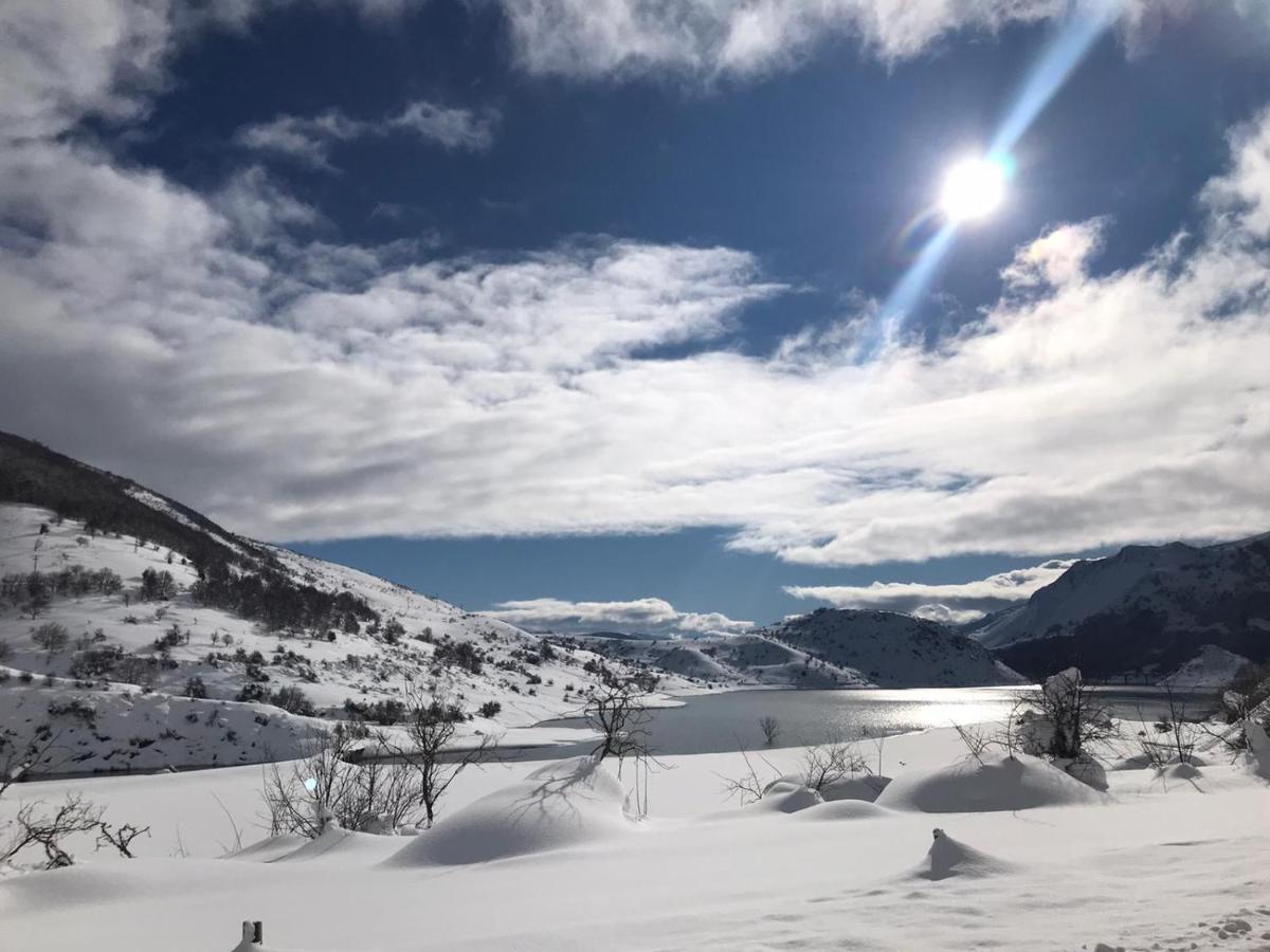 Hostal Restaurante Ventasierra Valdoré Kültér fotó