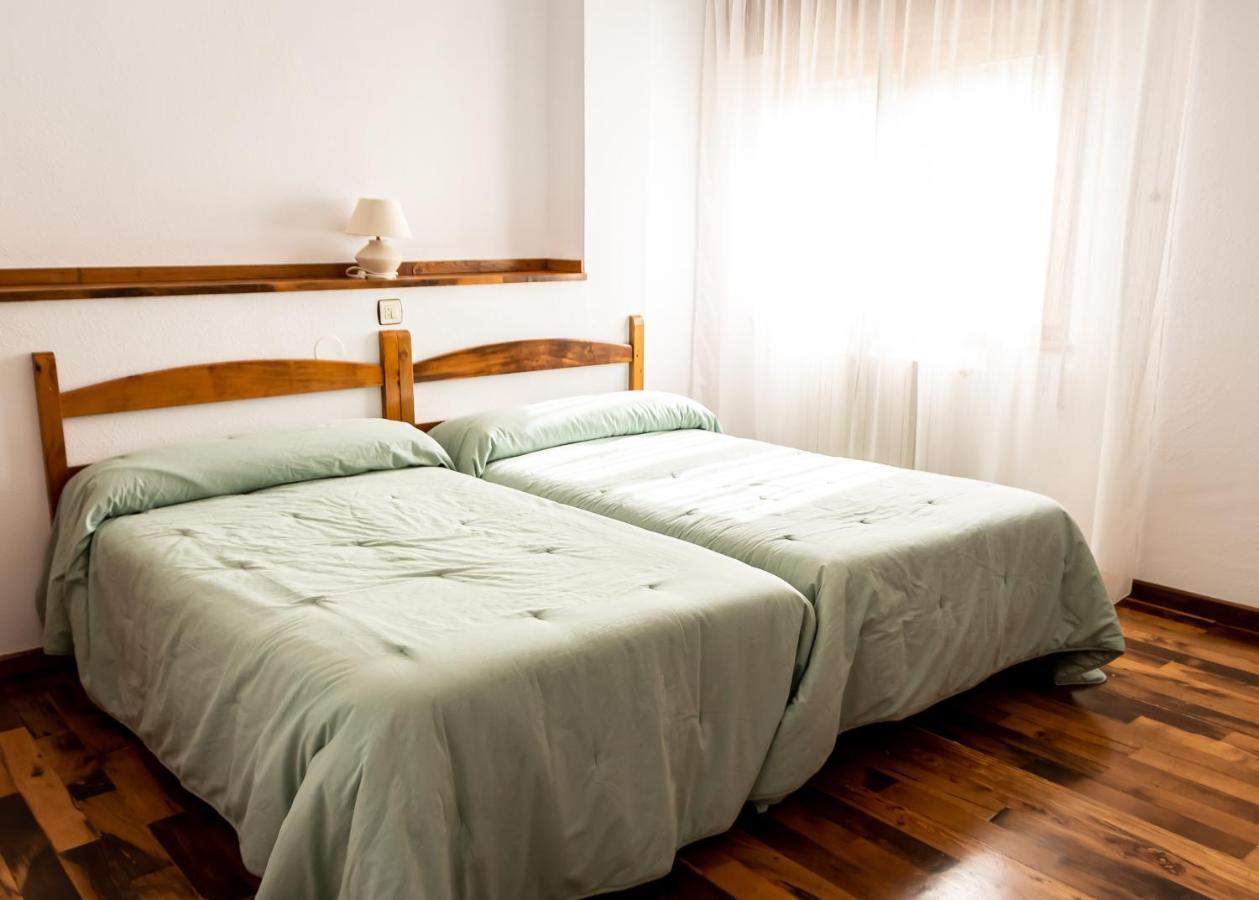 Hostal Restaurante Ventasierra Valdoré Kültér fotó